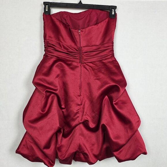 David’s Bridal Red Strapless Bubble Dress Size 6 - Picture 6 of 13